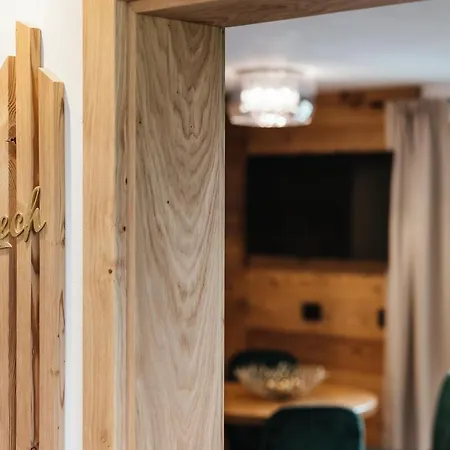 Ludwig's Mountain Apartment *