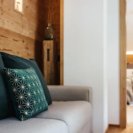 Ludwig's Mountain Apartment